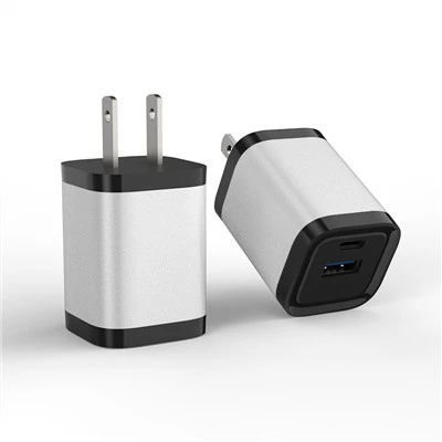 Мобилен телефон с 2 USB порта за бързо зареждане